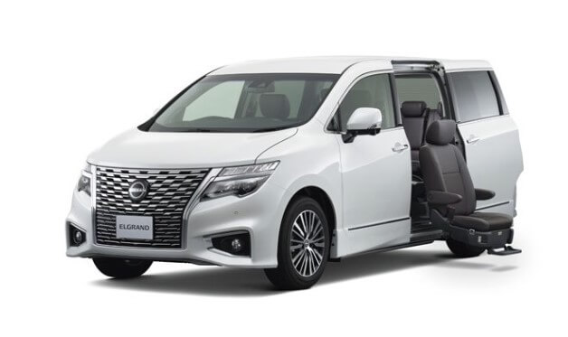 エルグランドE52の三列目たたみ方と荷室・使い勝手の実用性