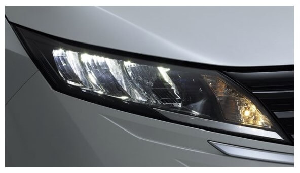 日産ノートの燃費は?旧型の性能を世代別に比較