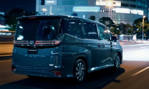 ヴォクシーマイナーチェンジ2025デザイン予想と機能性