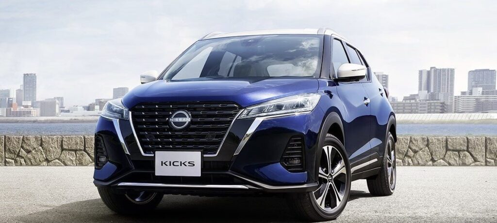 エクストレイルT32のフルフラットや車中泊活用術まとめ