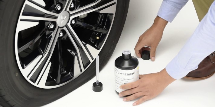 フリードのパンク修理キット場所をモデル別に解説
