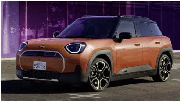 新車と中古、価格と価値の比較