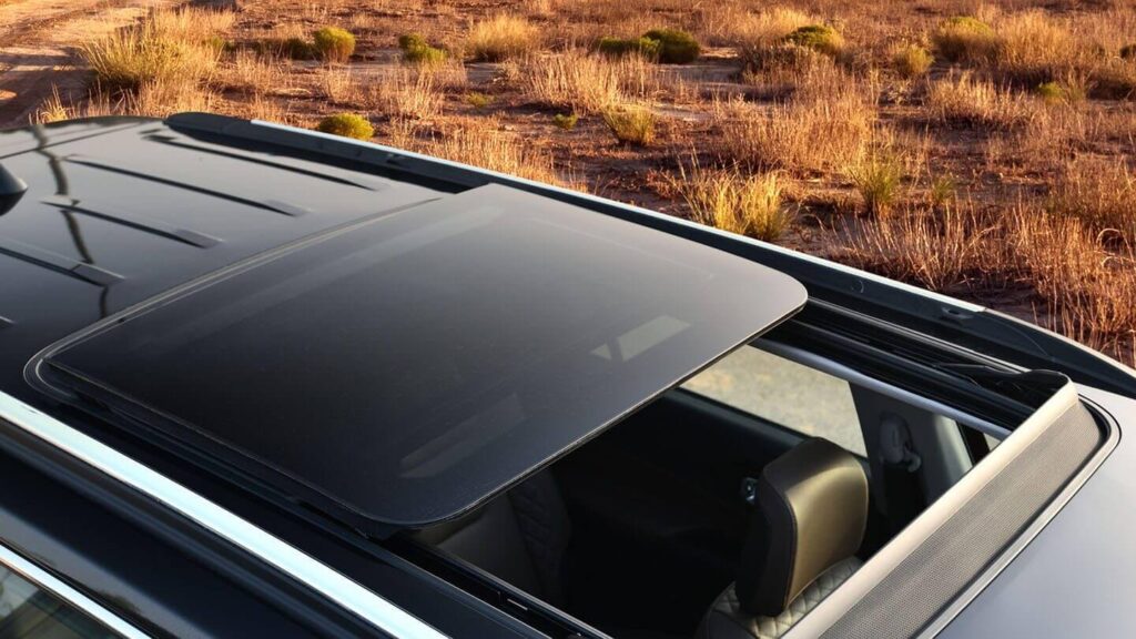 三列シートのジープを中古で選ぶコツ